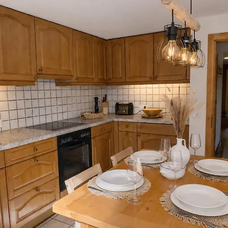 Апартаменты Cozy Alpine Retreat With Mountain View